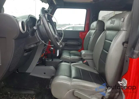 2010 Jeep Wrangler Sahara z USA, uszkodzony, nr VIN 1J4GA5D13AL172741